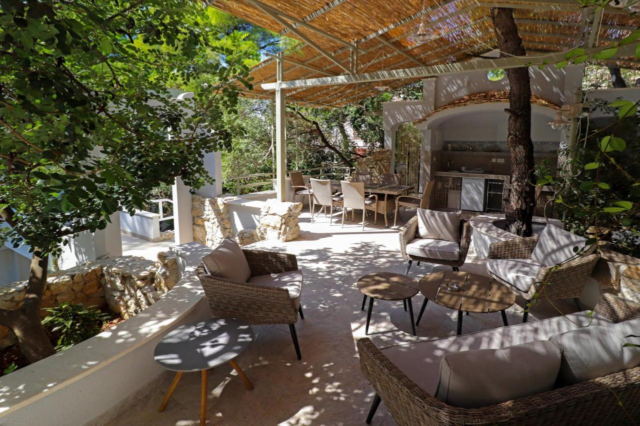 Casa De Verano - Penthouse In With The Private Garden Apartman Trogir