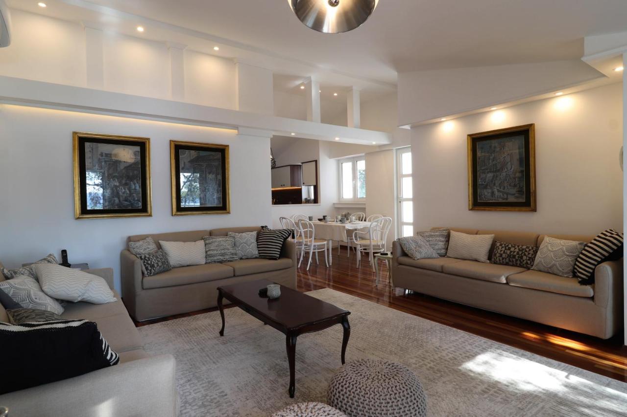 Casa De Verano - Penthouse In With The Private Garden Apartman