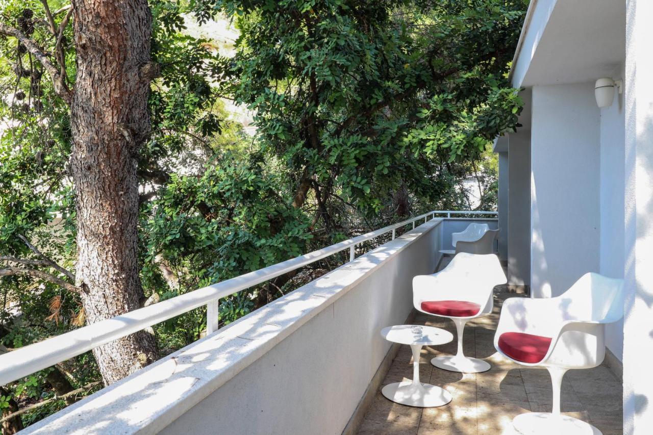 Casa De Verano - Penthouse In With The Private Garden Apartman Trogir